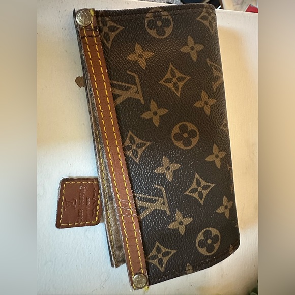 Louis Vuitton | COLLECTORS ITEM | one of a kind pouch - Picture 4 of 7